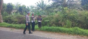 Satlantas Polres Batu Bara Berbagi Berkah Jumat, Sasar ODGJ dan Pekerja Jalanan