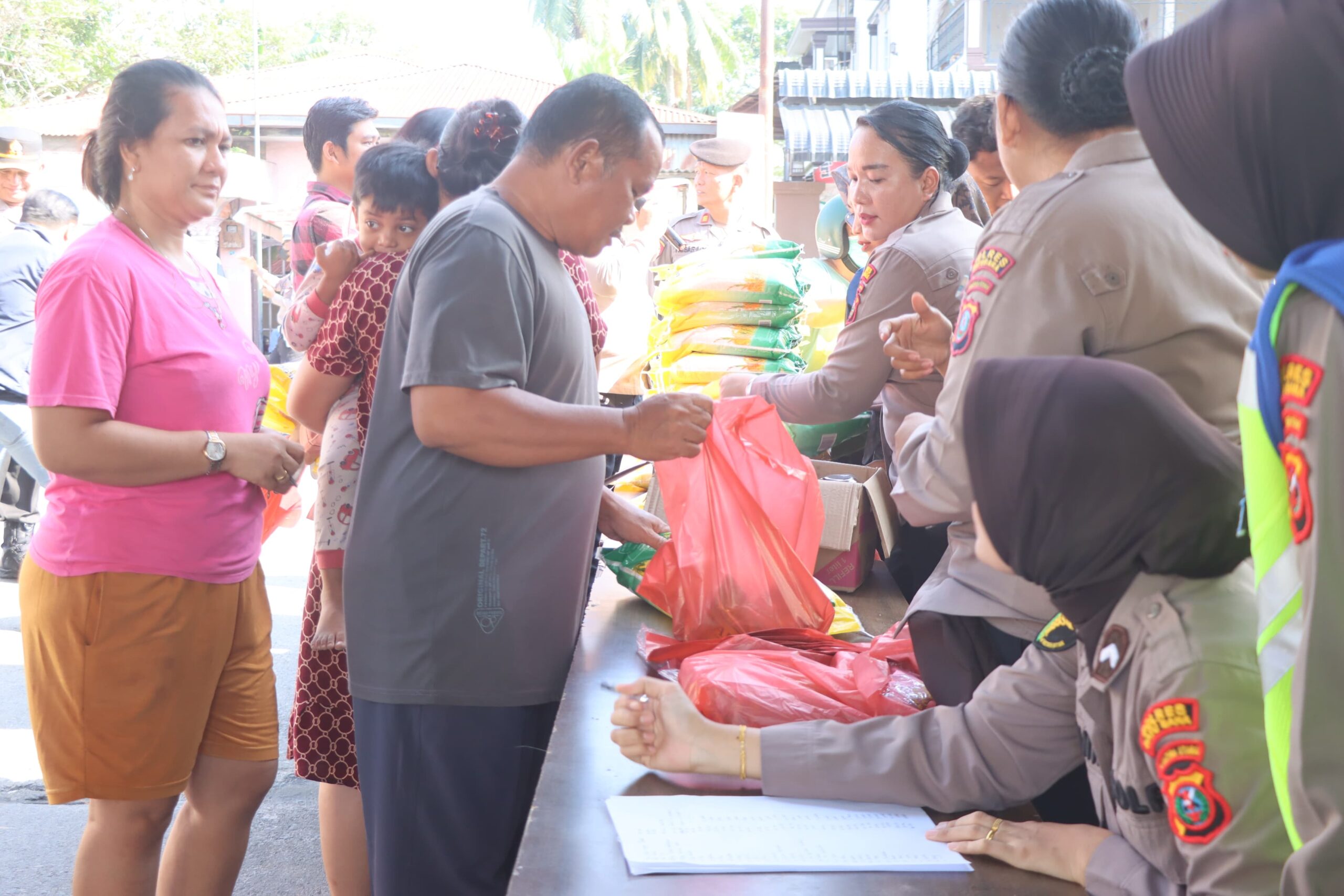 Polres Batu Bara Bersinergi dengan Bulog Gelar Gerakan Pangan Murah