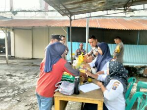 Polsek Limapuluh Gelar Gerakan Pangan Murah untuk Masyarakat