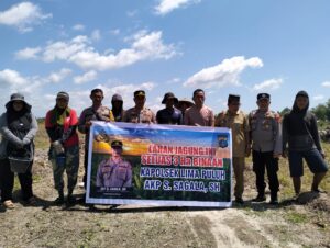 Kapolsek Lima Puluh Koordinasi dan Cek Lahan Pekarangan Ketapang untuk Ketahanan Pangan