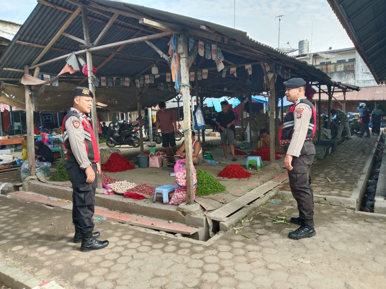 Sat Samapta Polres Laksanakan Cooling System, Ciptakan Rasa Aman dan Sampaikan Pesan Kamtibmas kepada Masyarakat