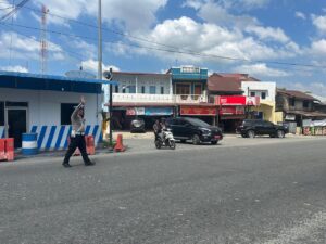 Satlantas Polres Batu Bara Siaga Atur Lalu Lintas di Simpang Pos Lantas Limapuluh