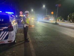 Sat Lantas Polres Batu Bara Gelar Patroli Blue Light, Urai Kemacetan di Jalinsum Indrapura