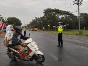 Sat Lantas Polres Batu Bara Gelar Patroli Blue Light, Antisipasi Kemacetan dan Kenakalan Remaja