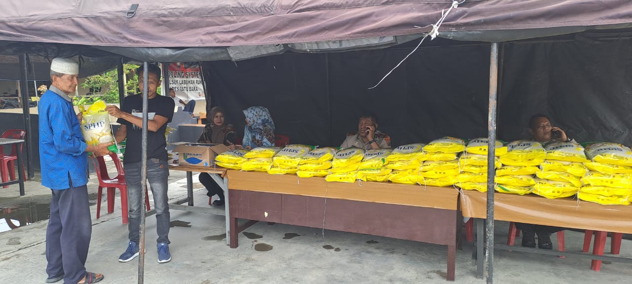 Gerakan Pangan Murah Polsek Labuhan Ruku Sukses Digelar
