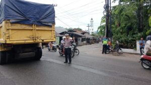 Sat Lantas Polres Batu Bara Atur Lalu Lintas Pagi Hari, Ciptakan Kamseltibcarlantas