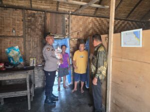 ‎Polsek Indrapura Gelar Minggu Kasih, Salurkan Bantuan Sembako untuk Warga Kurang Mampu