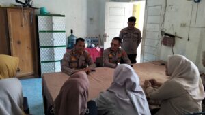 Silaturahmi Kasat Binmas Polres Batubara dengan Kepala Sekolah SMK Dr. Cipto