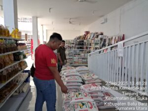 Sat Reskrim Polres Batubara Cek Stok Beras, Pastikan Ketersediaan dan Harga Terkendali