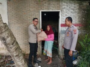 Jumat Berkah Polres Batu Bara: Sembako untuk Dhuafa, Eratkan Silaturahmi, Ciptakan Kamtibmas Kondusif!