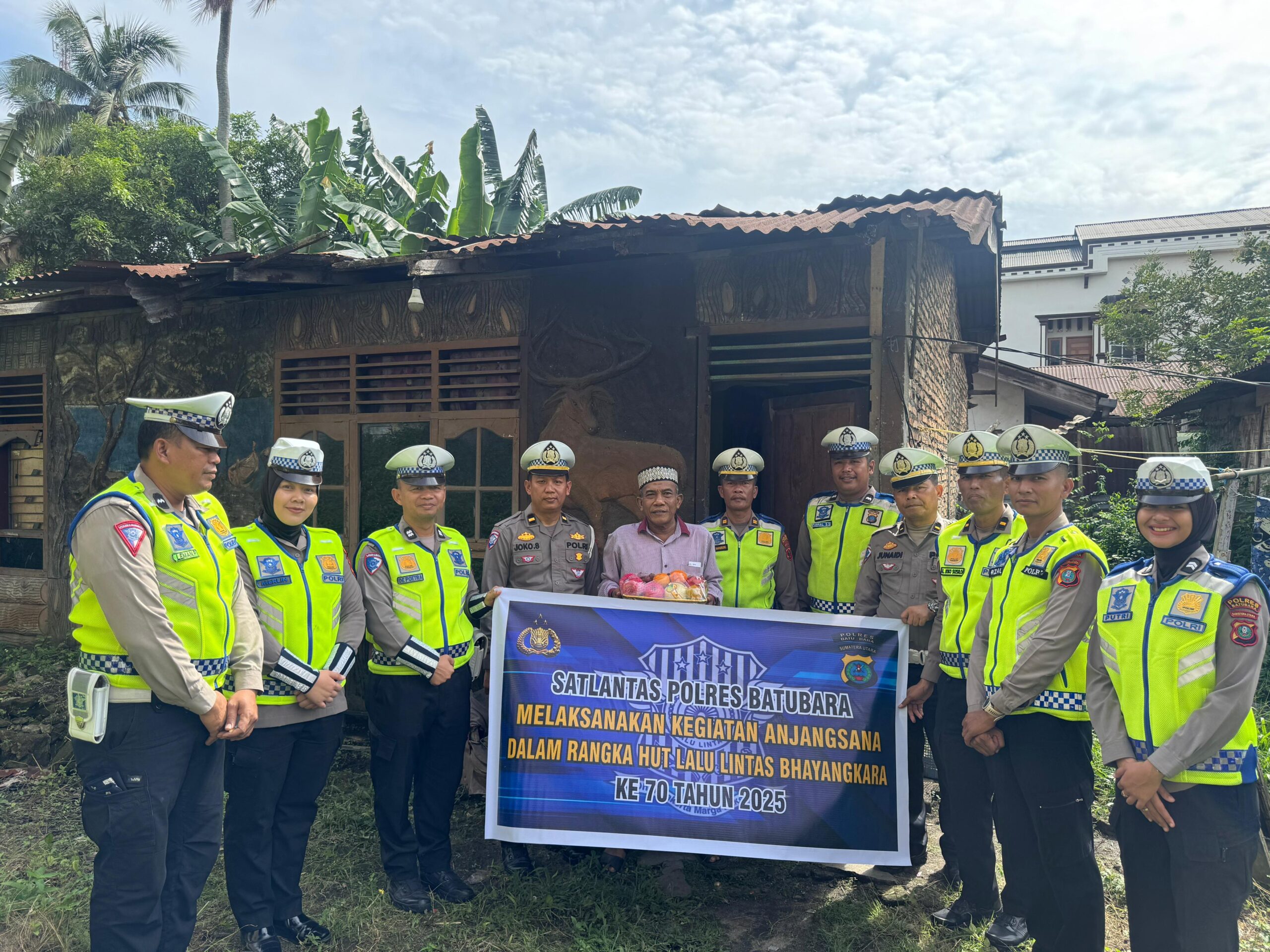 Sat Lantas Polres Batu Bara Laksanakan Anjangsana kepada Purnawirawan Polri dalam Rangka HUT Bhayangkara Lalu Lintas ke-70