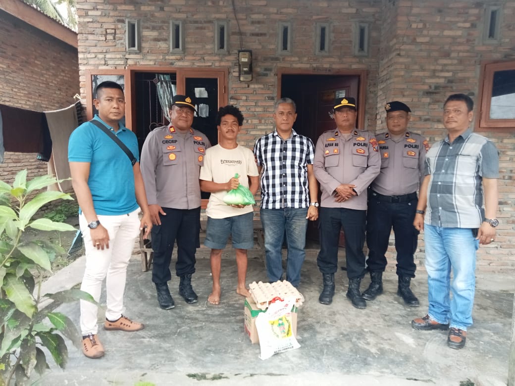 Polsek Labuhan Ruku Gelar “Minggu Kasih”, Salurkan Bantuan Sembako untuk Kaum Dhuafa