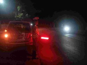 Satlantas Polres Batu Bara Gencarkan Patroli Blue Light Malam, Jaga Kamseltibcarlantas dan Beri Rasa Aman