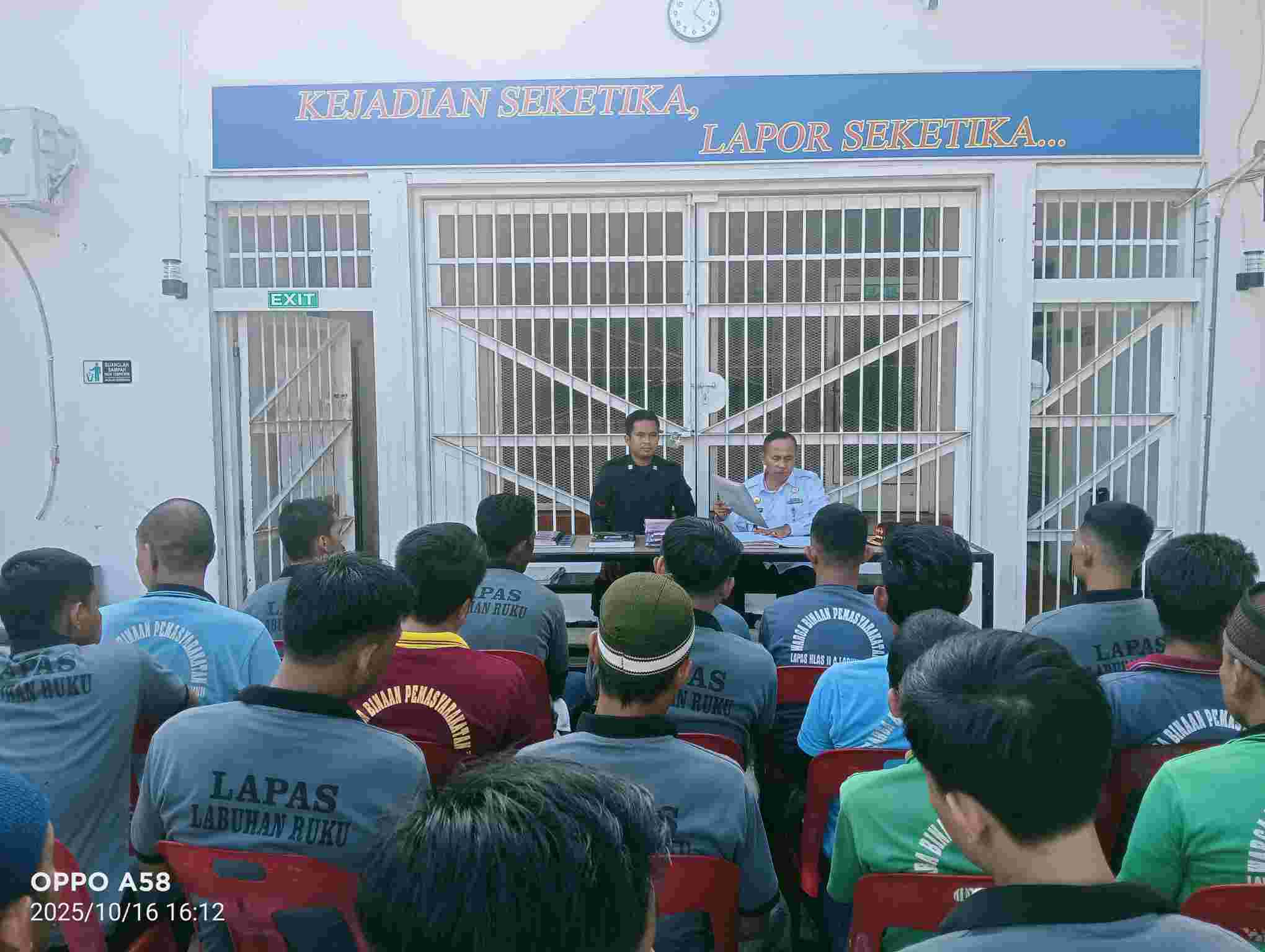 Kalapas Labuhan Ruku Beri Nasihat kepada 20 Warga Binaan yang Bebas, Ingatkan untuk Tidak Mengulangi Perbuatan Kriminal