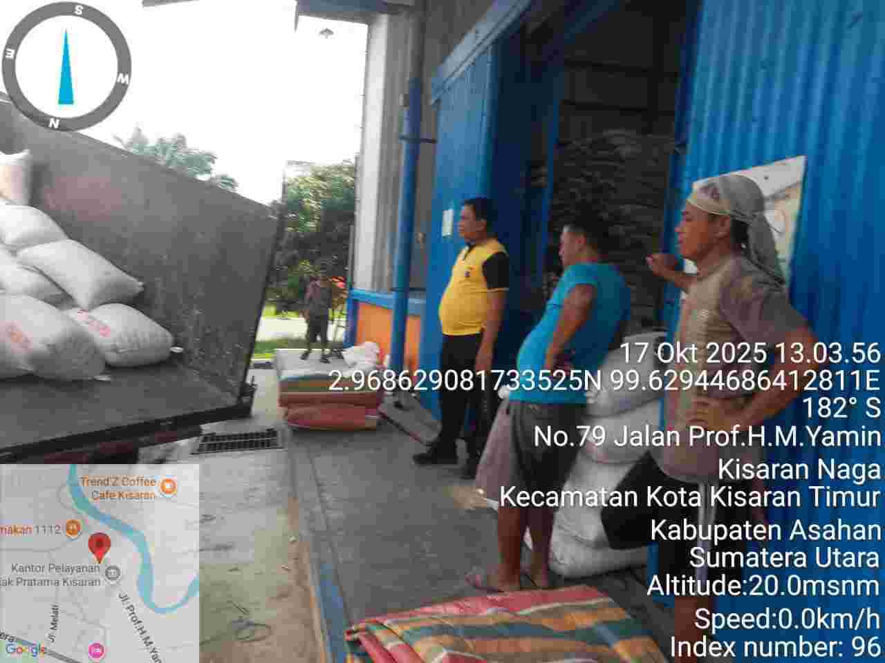 Kapolsek Labuhan Ruku Dampingi Kelompok Tani Sahata Jual Jagung ke Bulog Cabang Asahan