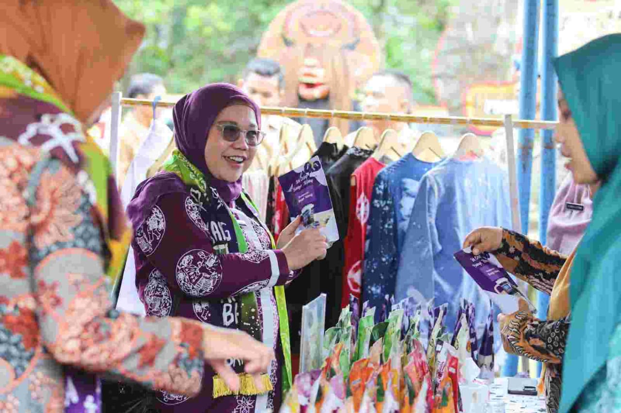Inovasi Ibu-Ibu Desa Mekar Baru, Sulap Bunga Telang dan Kelor Jadi Produk Unggulan Pendongkrak Ekonomi KeluKampungarga