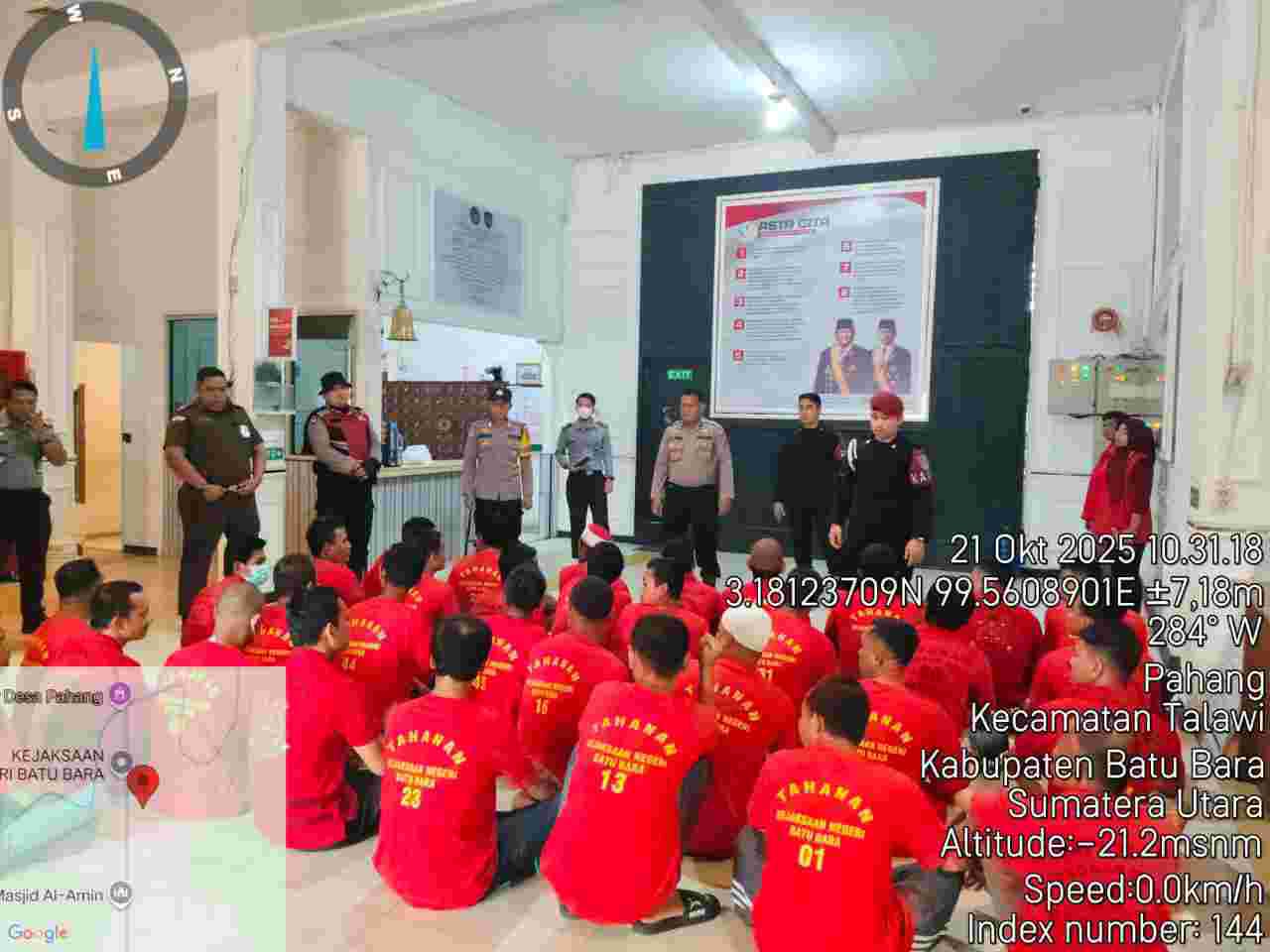 Polsek Labuhan Ruku Kerahkan Personel Kawal Ketat Persidangan Puluhan Tahanan di PN Kisaran