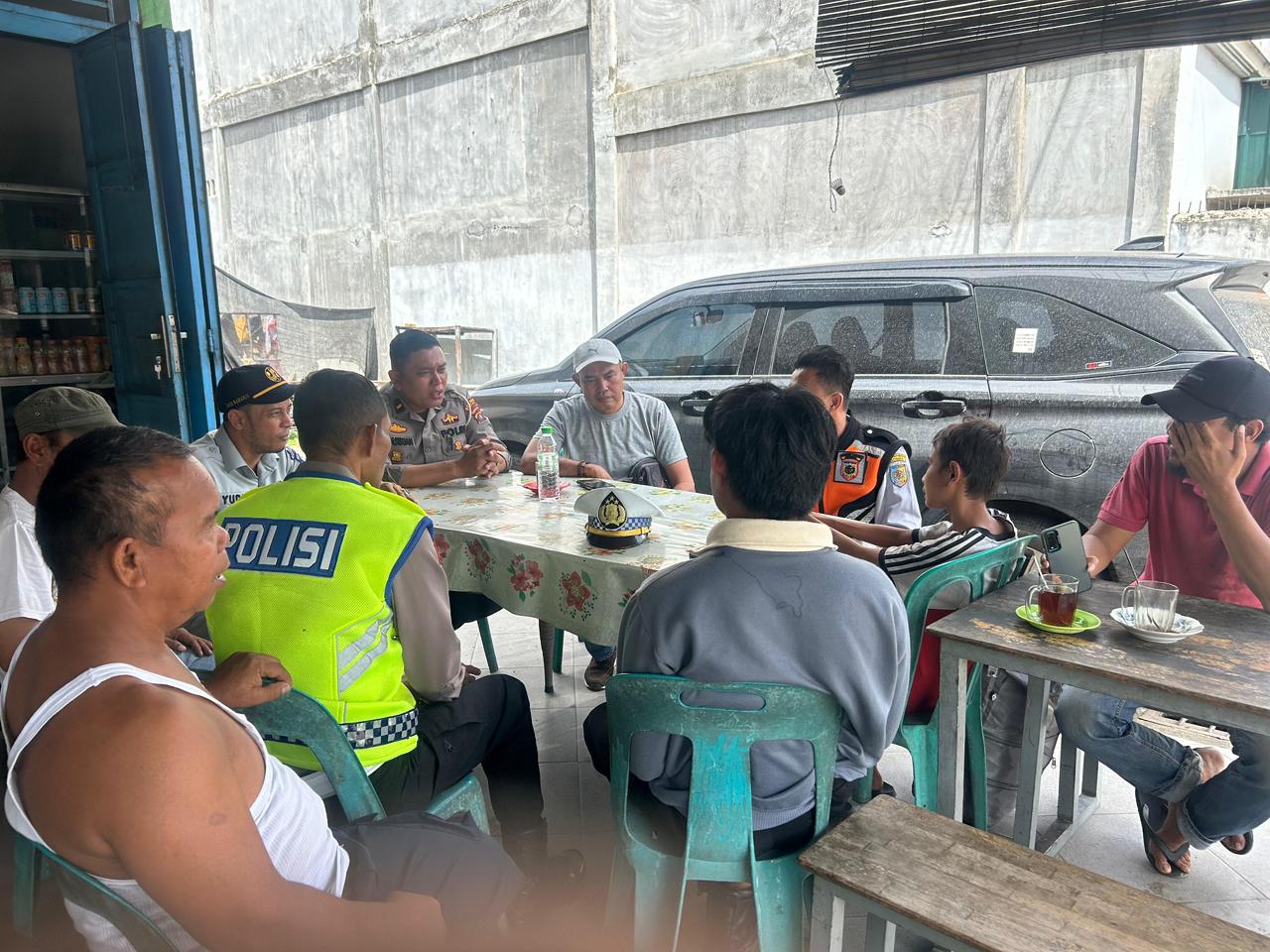 “Polantas Menyapa”, Satlantas Polres Batu Bara Turun ke Jalan, Edukasi Masyarakat untuk Tertib Berlalu Lintas Demi Keselamatan Bersama
