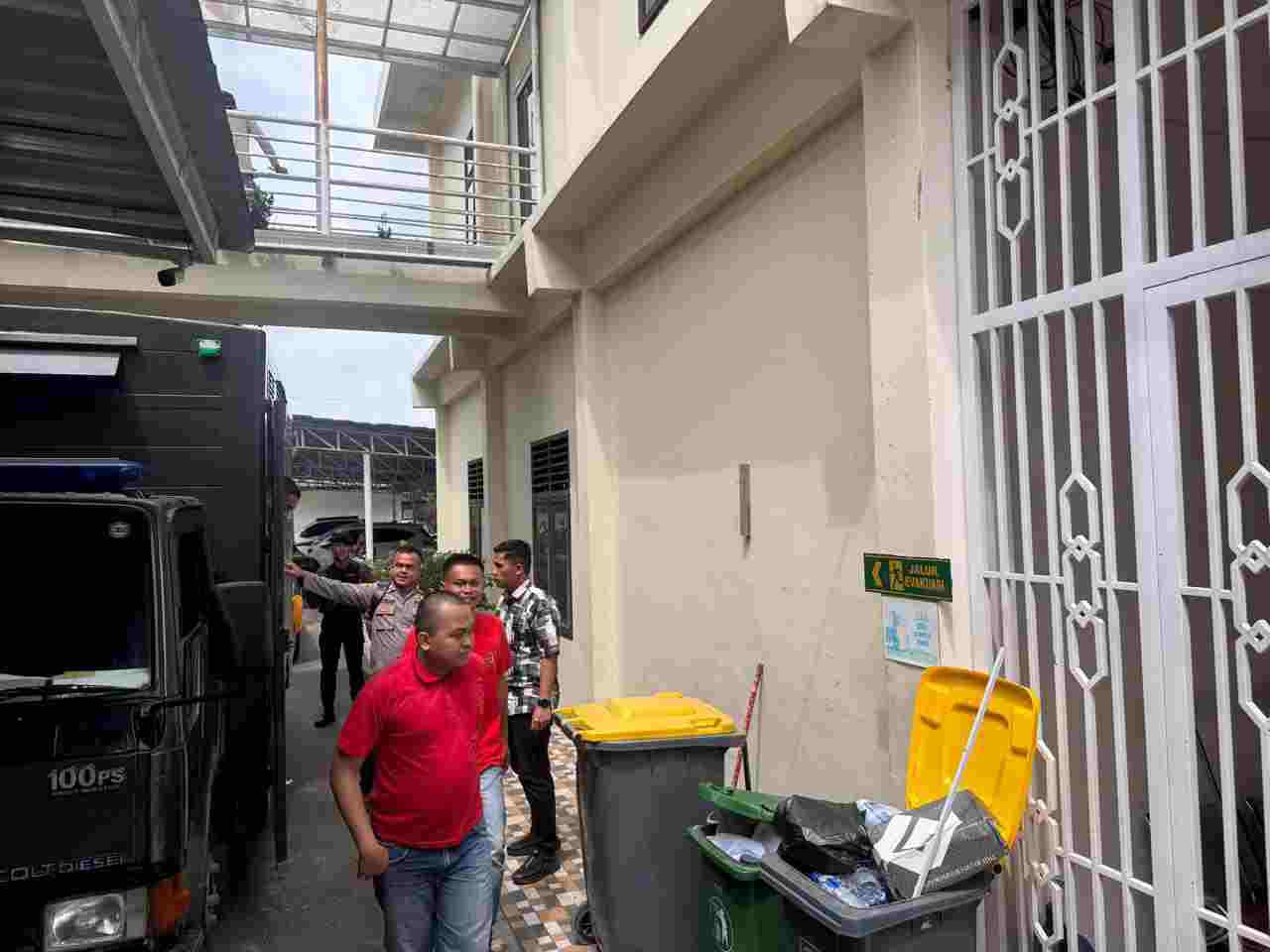 Sat Samapta Polres Batu Bara Kawal dan Amankan Tahanan Persidangan dari Lapas Labuhan Ruku ke Pengadilan Negeri Kisaran