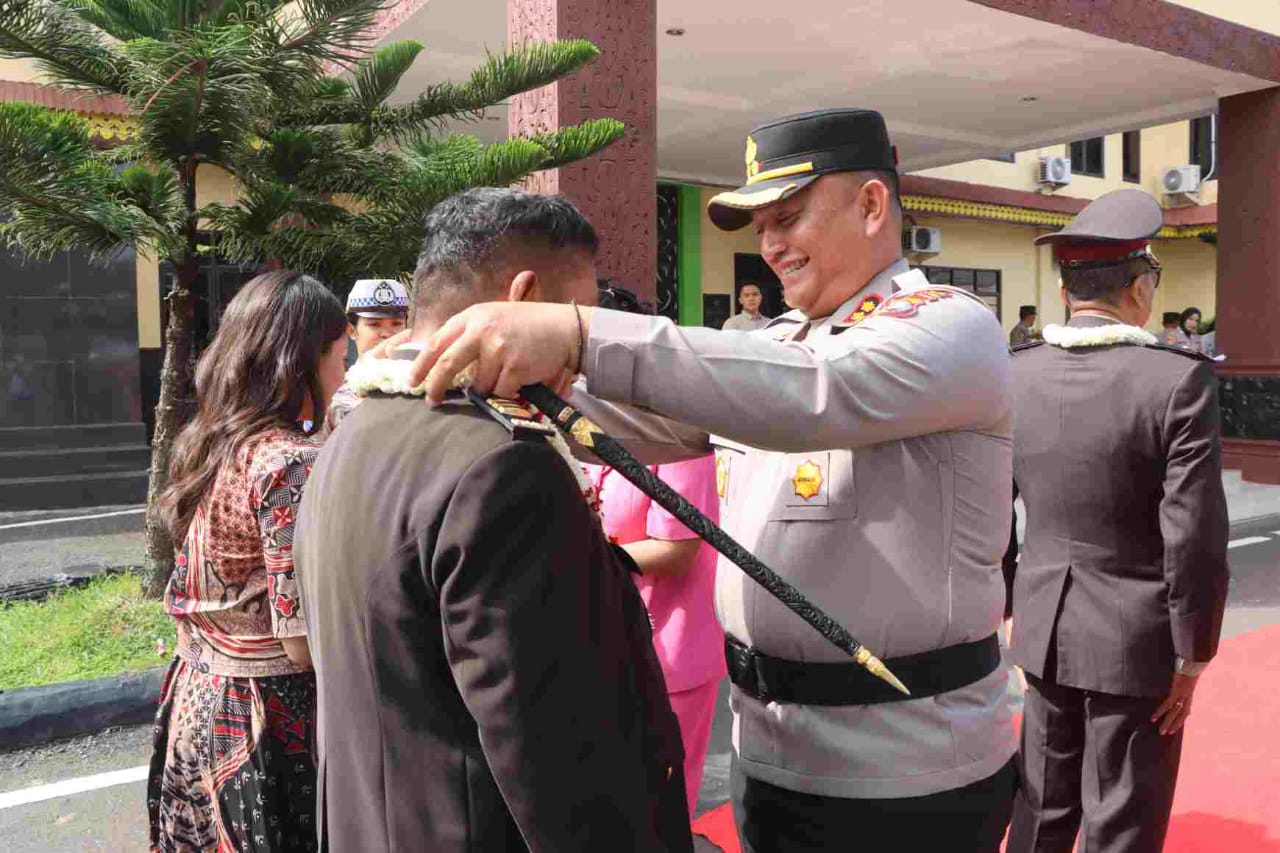 Polres Batu Bara Gelar Syukuran Wisuda Purna Bakti untuk Kabag Log dan Kasubbag Watpers