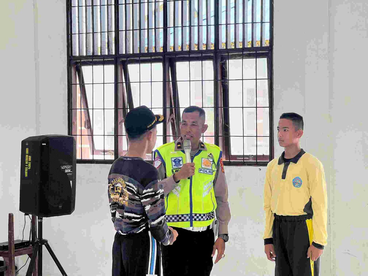 Police Goes To School di SMA Negeri 1 Talawi, Satlantas Polres Batu Bara Ingatkan Keselamatan Berlalu Lintas