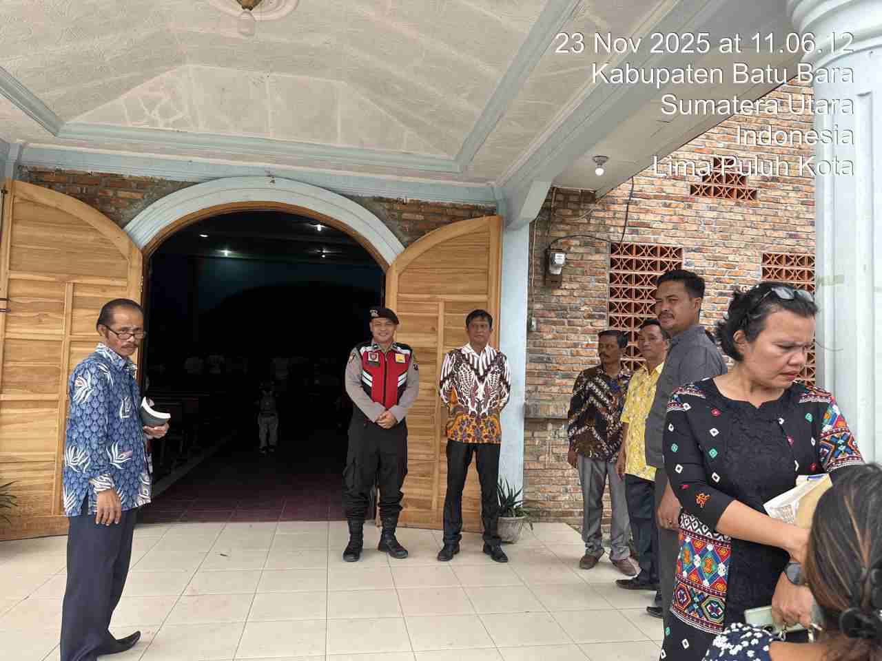 Sat Sabhara Polres Batu Bara Intensifkan Patroli dan Pengamanan Gereja, Jamin Keamanan Umat Beribadah