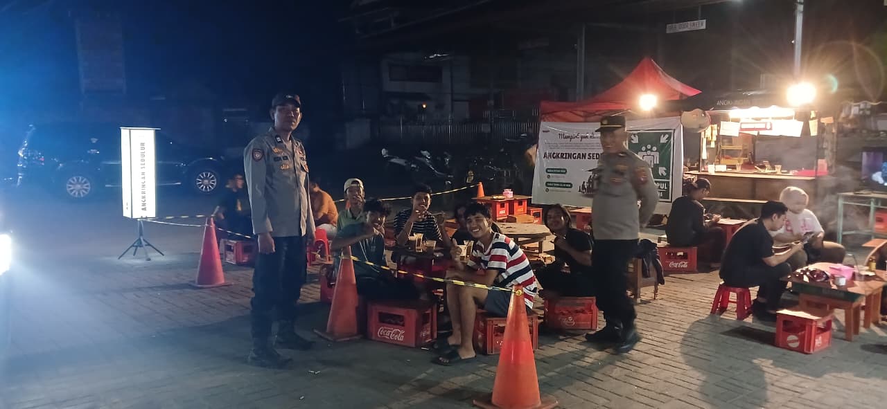 Polisi Tingkatkan Keamanan Masyarakat, Polsek Indrapura Gencar Patroli Malam Antisipasi Kriminalitas