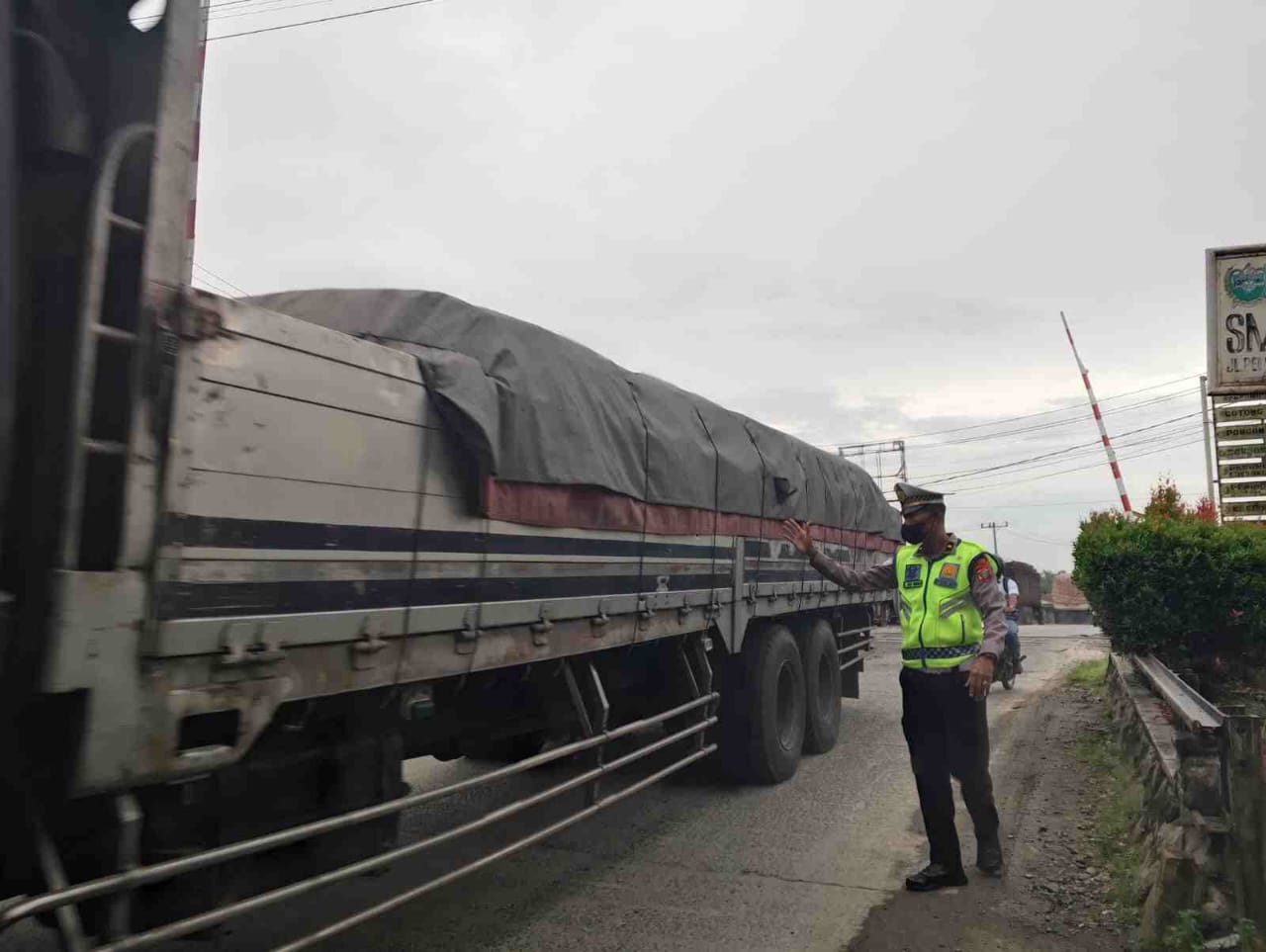 Antisipasi Kemacetan Pagi, Sat Lantas Polres Batu Bara Turunkan Personel di Titik Rawan