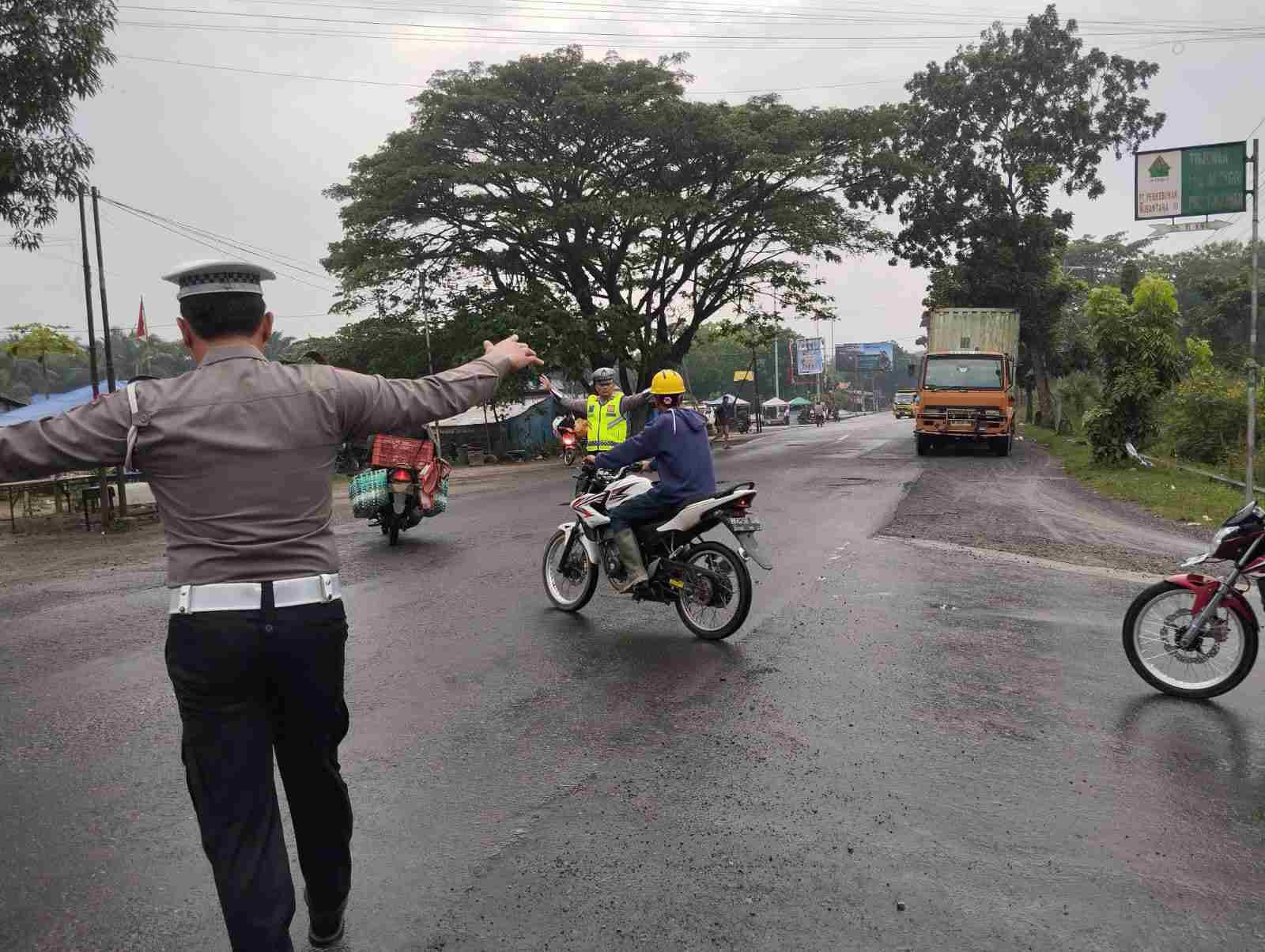 Pengaturan Lalu Lintas Intensif Polres Batu Bara: Arus Lancar dan Kesadaran Keselamatan Meningkat