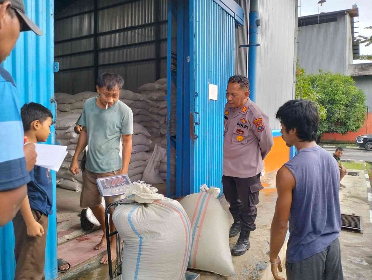 Kapolsek Lima Puluh Dampingi Petani Jagung Binaan, Jalin Kemitraan Strategis dengan Bulog Asahan