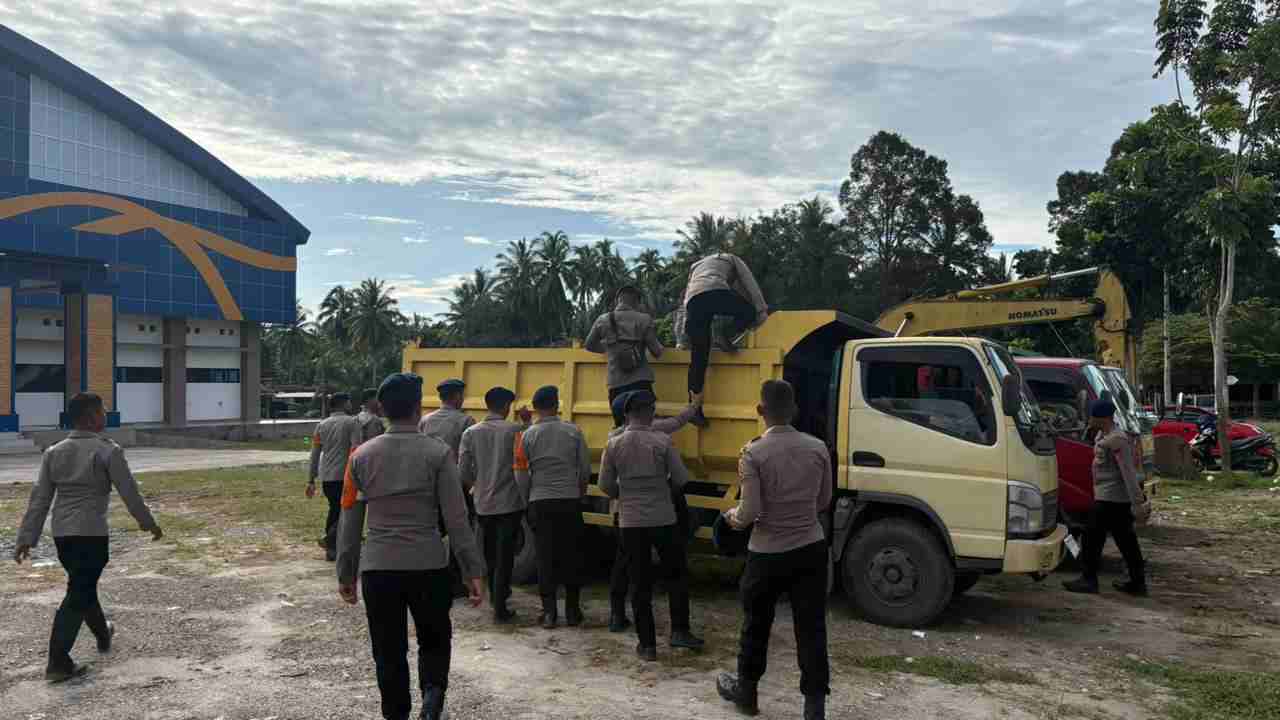 Kapolda Sumbar Tegaskan Dukungan Penuh Polri, PLN: Pemulihan Listrik Capai 100%