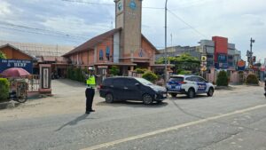 Sat Lantas Polres Batu Bara Amankan Ibadah Minggu di Gereja, Bagian dari Operasi Lilin Toba 2025