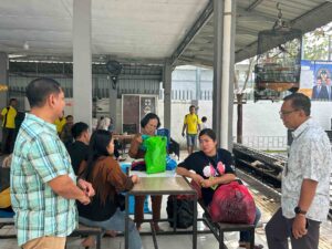 Pastikan Layanan Prima di Tahun Baru, Kalapas Labuhan Ruku Pantau Langsung Kunjungan Warga Binaan