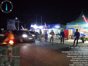 Pos Pam II Sei Bejangkar Polres Batu Bara Aktif Pengaturan Malam, Jaga Kelancaran Lalu Lintas Operasi Lilin Toba 2025