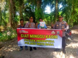 Minggu Kasih, Polsek Indrapura Polres Batu Bara Ulurkan Tangan untuk Warga Kurang Mampu