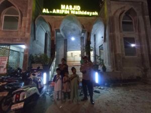 Polsek Indrapura Gelar Pengamanan Intensif Sholat Tarawih, Jaga Kekhusyukan Ibadah di Bulan Ramadhan