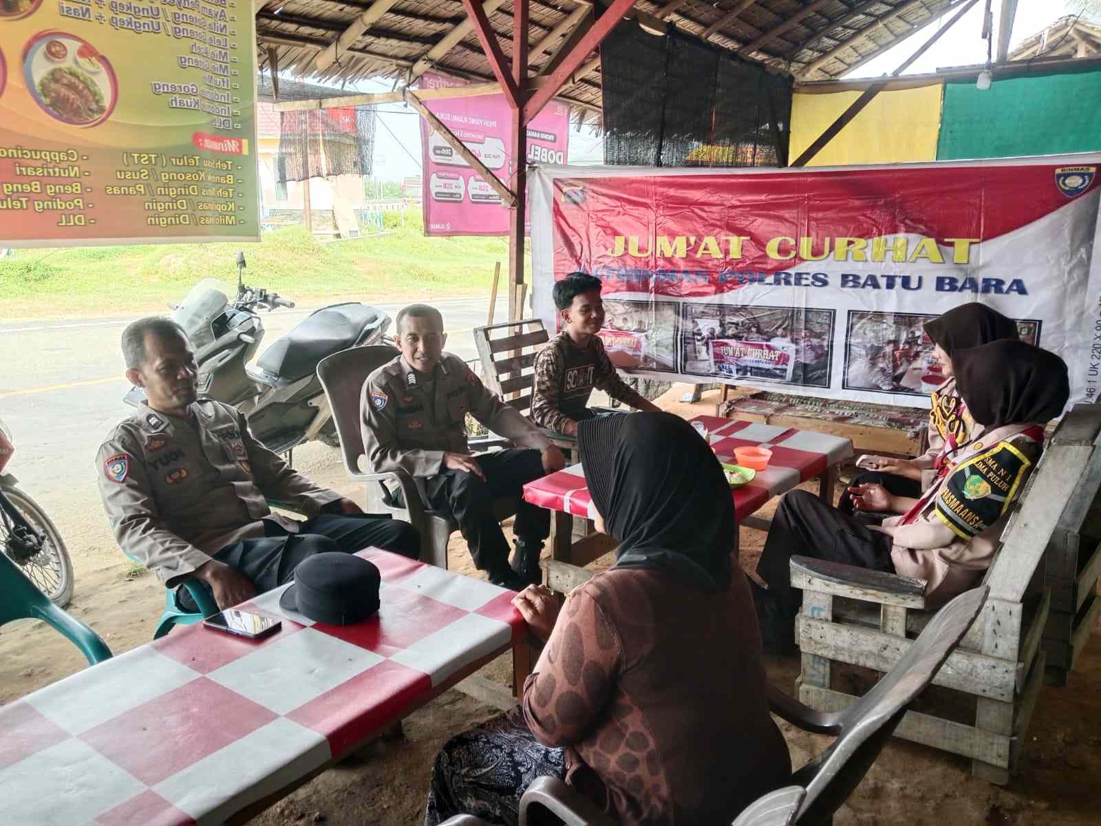 Jumat Curhat dan Sambang di Desa Sumber Makmur, ajak masyarakat jaga kamtibmas