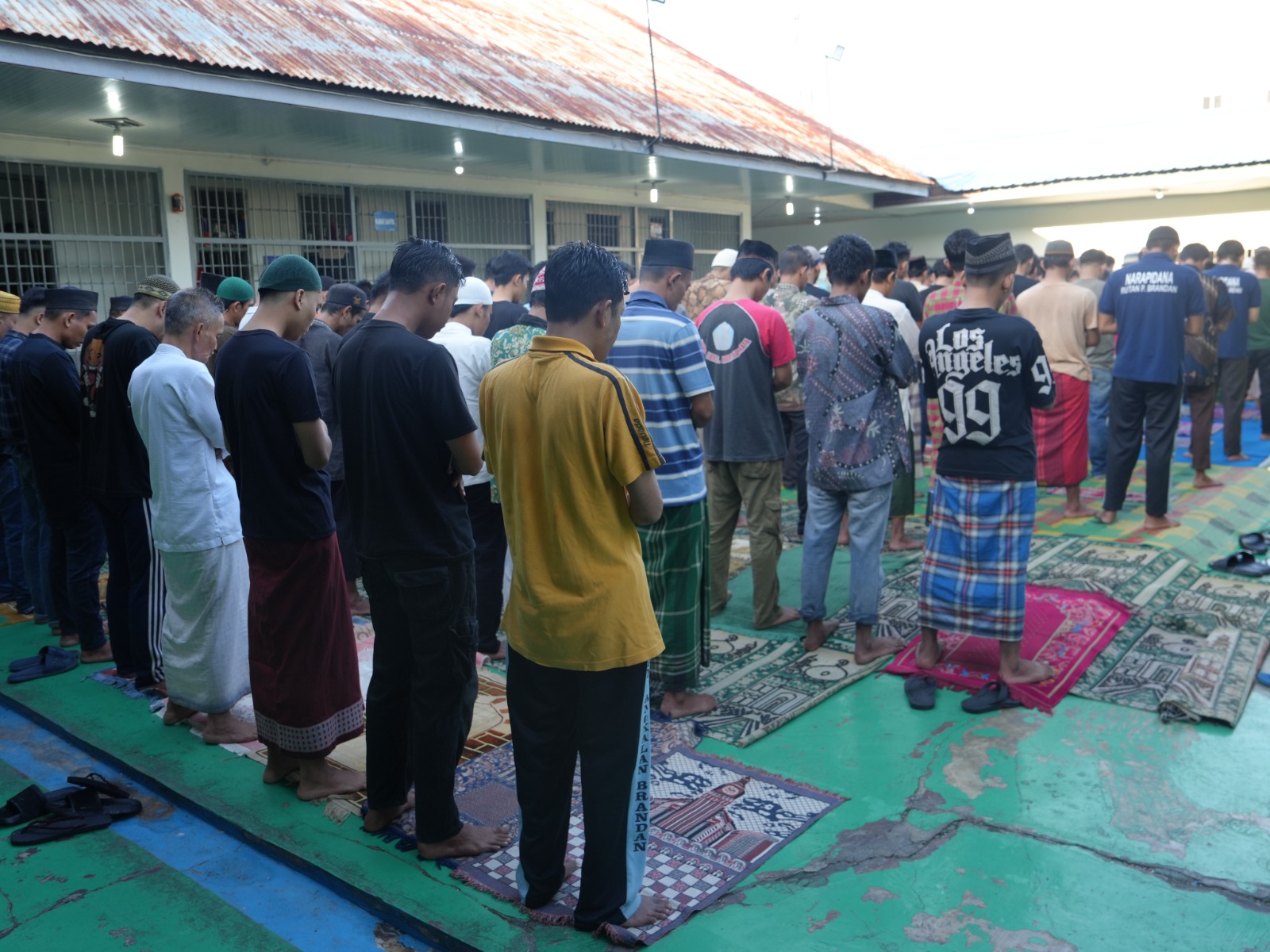 Rutan Pangkalan Brandan Gelar Salat Id dan Pembagian Remisi Idul Fitri, 9 Narapidana Langsung Bebas