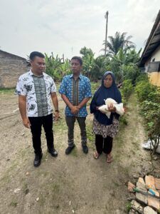 Satresnarkoba Polres Batu Bara Gelar Jum’at Berkah – Berikan Sembako dan Imbau Hindari Narkoba