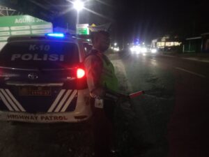 Sat Lantas Polres Batu Bara Gelar Patroli Blue Light Malam Hari di Jalinsum Indrapura   