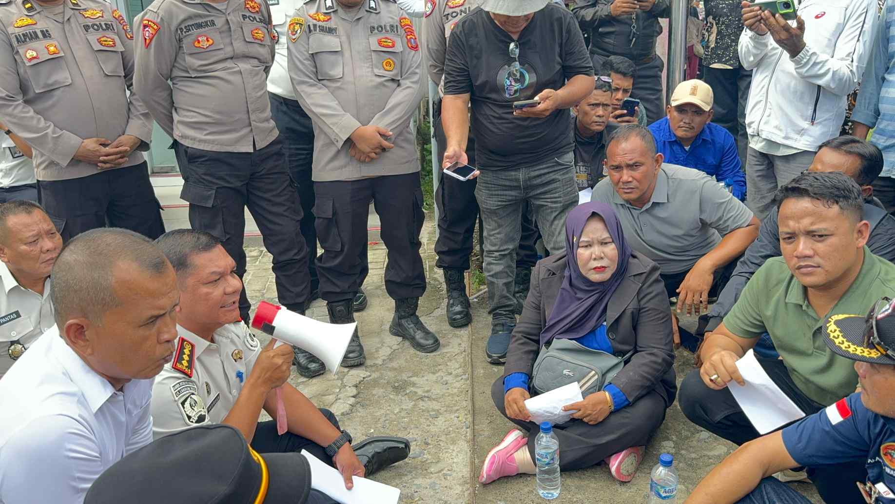 Aksi Unjuk Rasa Berlangsung Damai, Kesepakatan Kerjasama Pemberitaan dan Informasi 